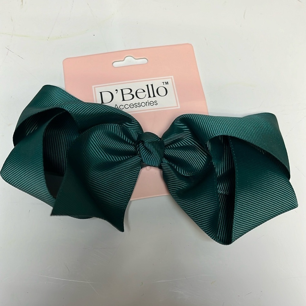 D’Bello green bow berette